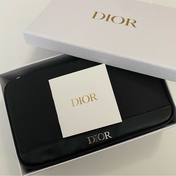 Dior Beauty Backstage Makeup Brush Set - Picture 2 of 10